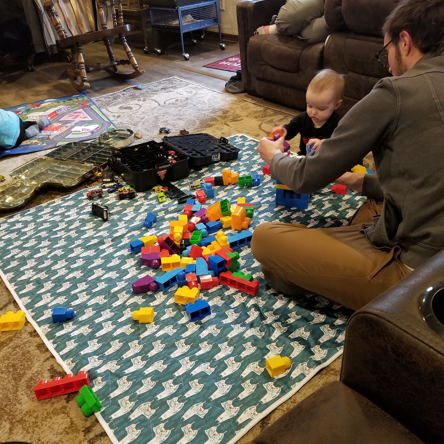 Customer photo review of Patterned Machine Washable Reversible Indoor/Outdoor Quilted Water Resistant Play Mat Blanket