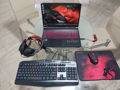 Customer photo review of Laptop ACER NITRO 5, Intel CORE i7-11800H,8GB RAM, 512GB SSD, 15.6' FHD DISPLAY, 4GB NVIDIA RTX 3050 Ti GDDR6 WEB CAM,. Wind 11, BLACK"