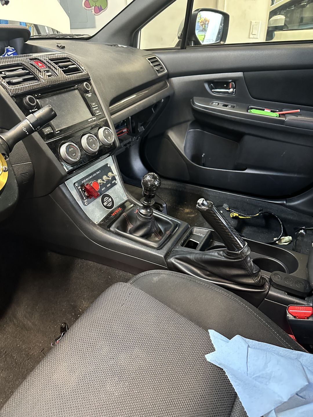 Customer photo review of Weighted Forged Carbon Fiber Shift Knob