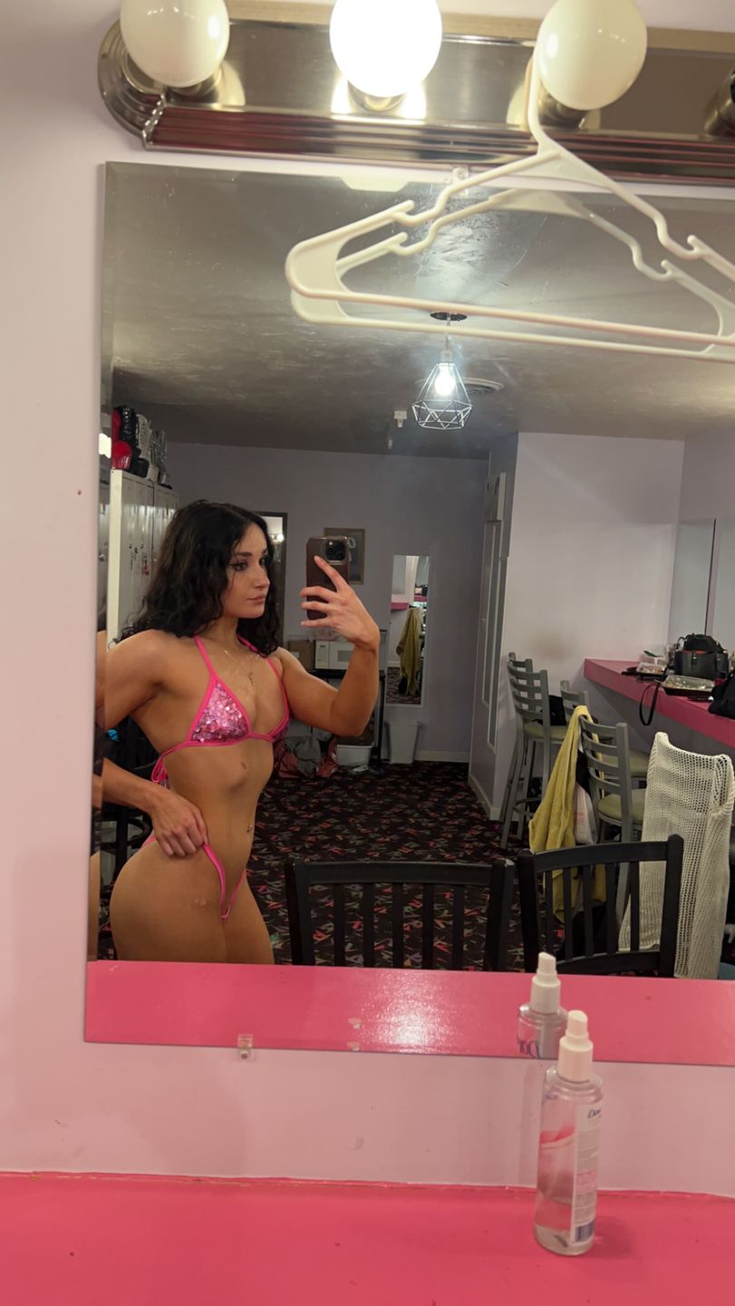 Customer photo review of Elle Bend n' Snap Sequins Set: Fuschia Pink