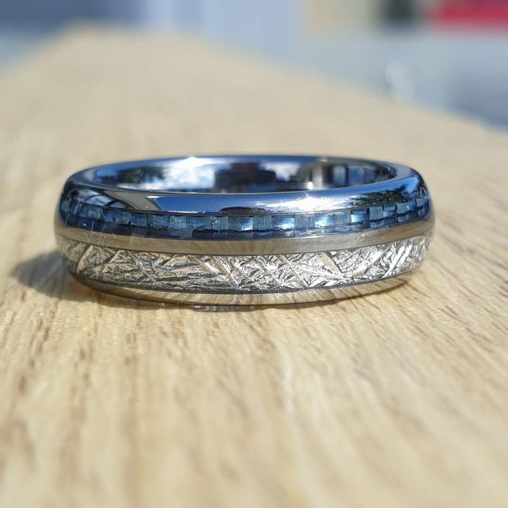 Customer photo review of The Steely Blue 6mm Wonder Ring