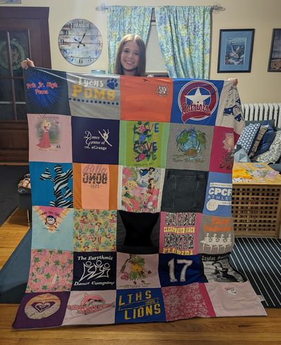 T-shirt quilt featuring lions by Benjamin from IL