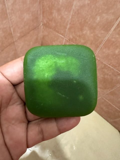 Customer photo review of Moisturizing Conditioner Bar Popeye's Olive