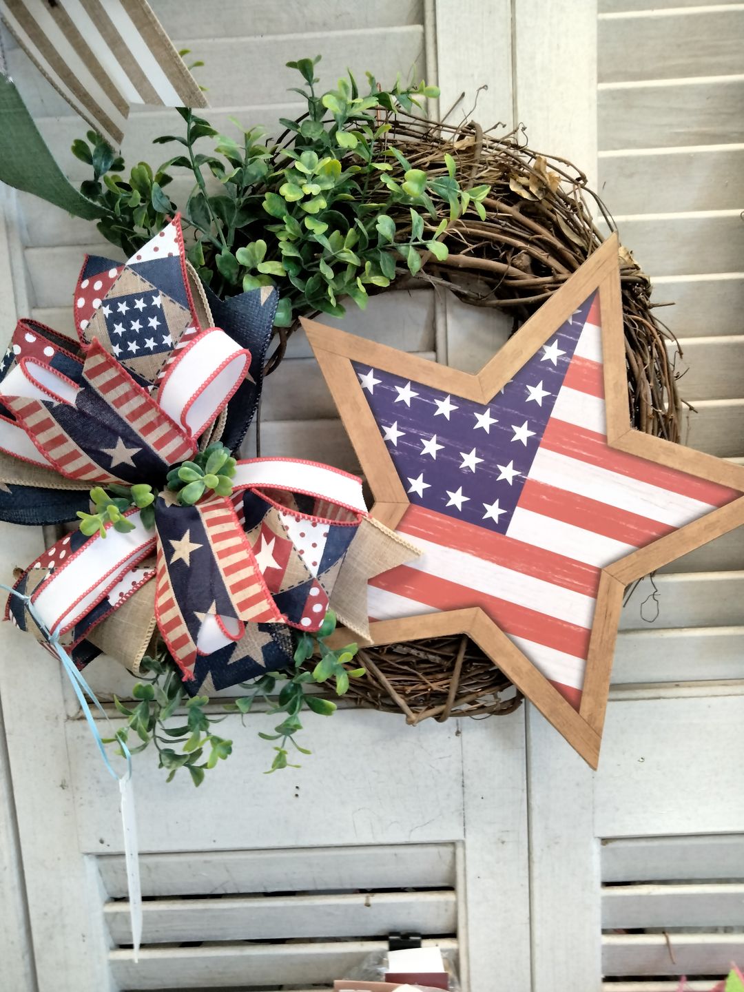 Customer photo review of 14" Oval Grapevine Wreath - DECOE-033