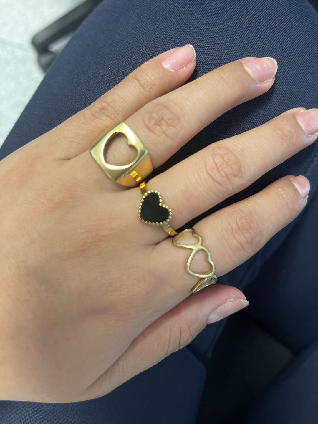 Customer photo review of Aretes Little Heart