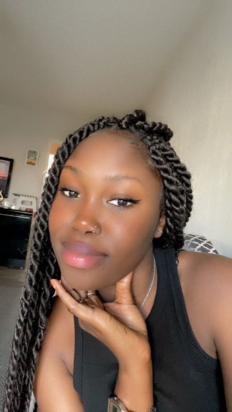 Customer photo review of Piercing Julia