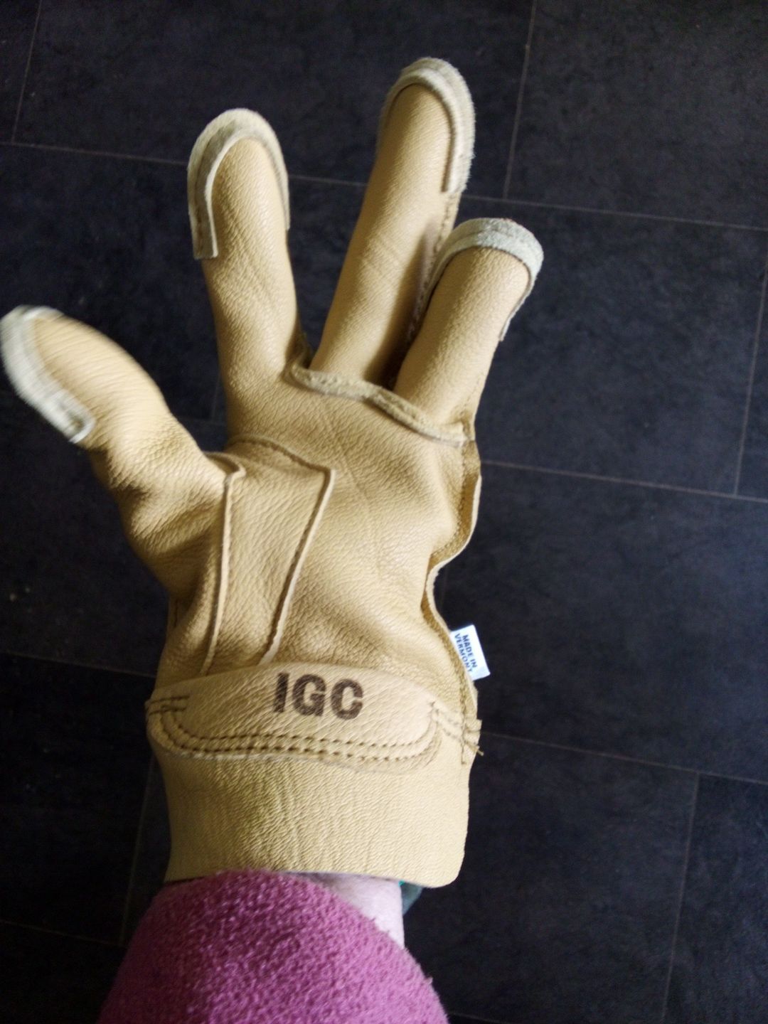 Customer photo review of Custom Leather Work Glove - Gift Pack
