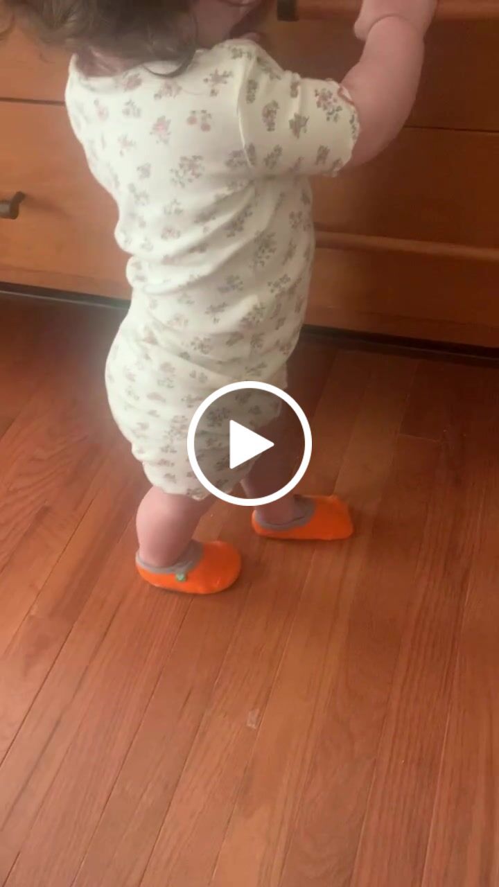 Customer video review of Non-Slip Baby Socks | Three Amigos 3-Pack