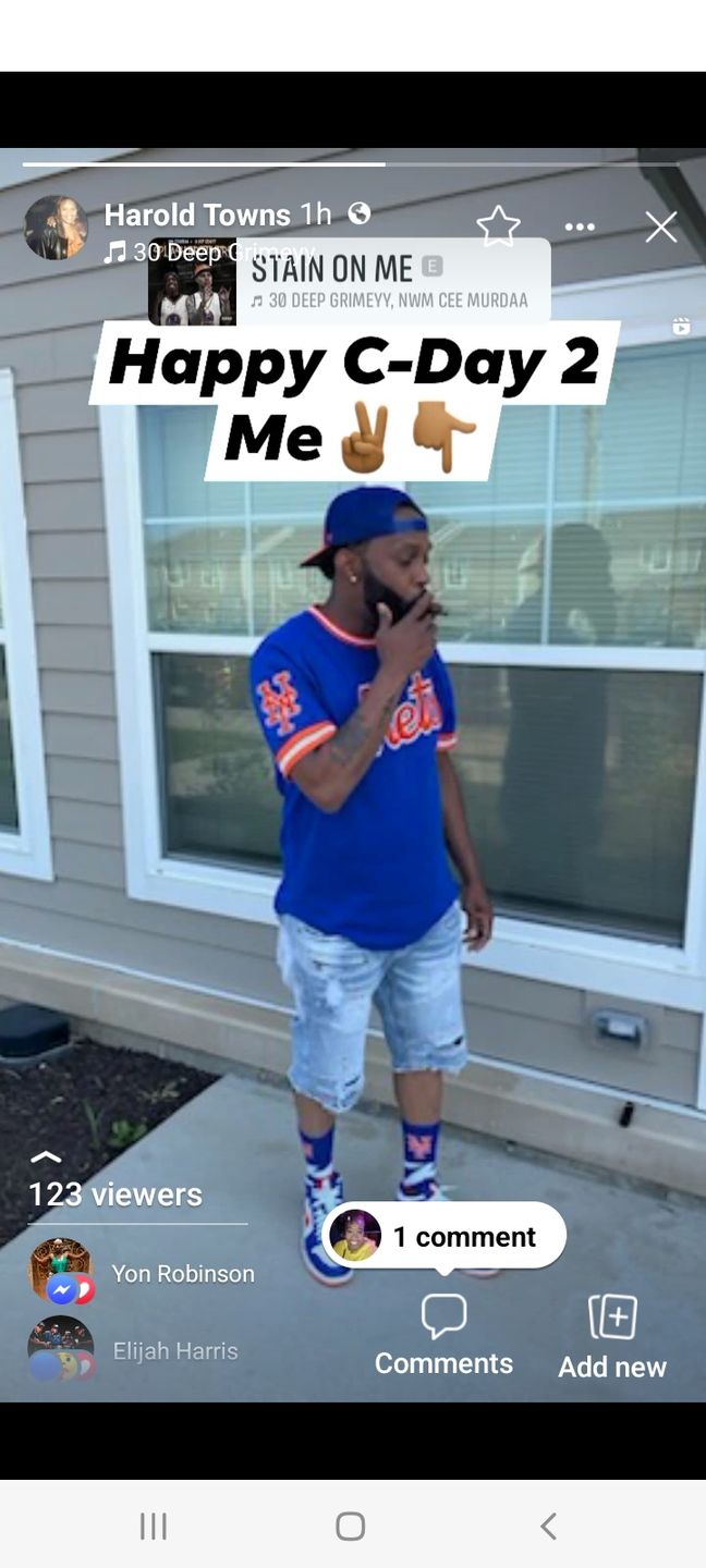 Customer photo review of New York Mets - Breakout Premium Crew Socks
