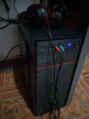 Customer photo review of PC / CPU intel Core i5-10400 Disco Solido SSD NVMe M.2  - Memoria RAM DDR4  - Case Corporativo - Fuente de Poder