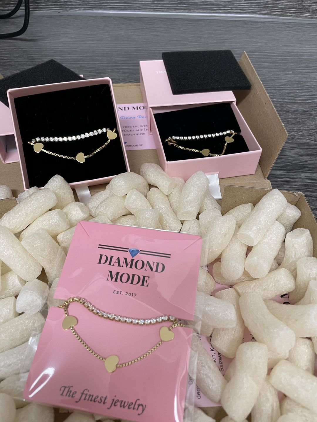 Customer photo review of Lovely Tennis Armband | 18K vergoldet