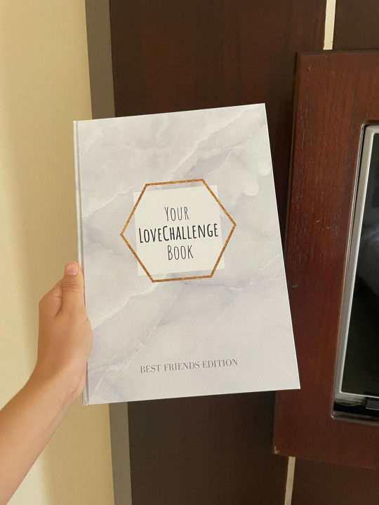 Customer photo review of Best Friends Edition - Challenge Book