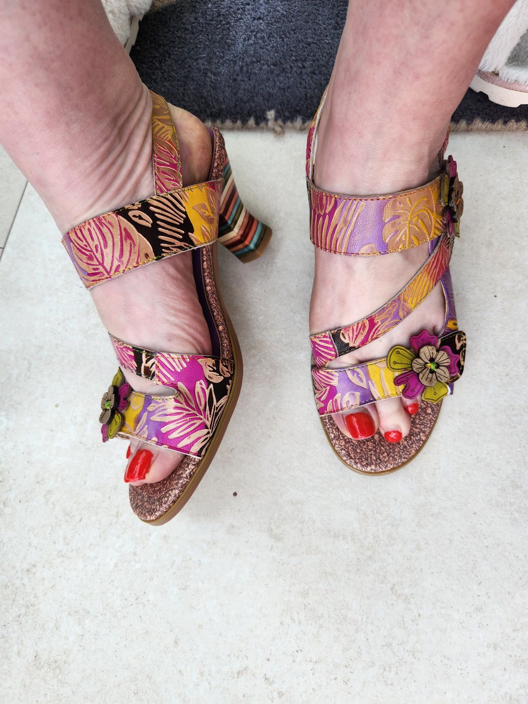 Customer photo review of Handmade Leather Colored Stripe Heel Comfy Sandals