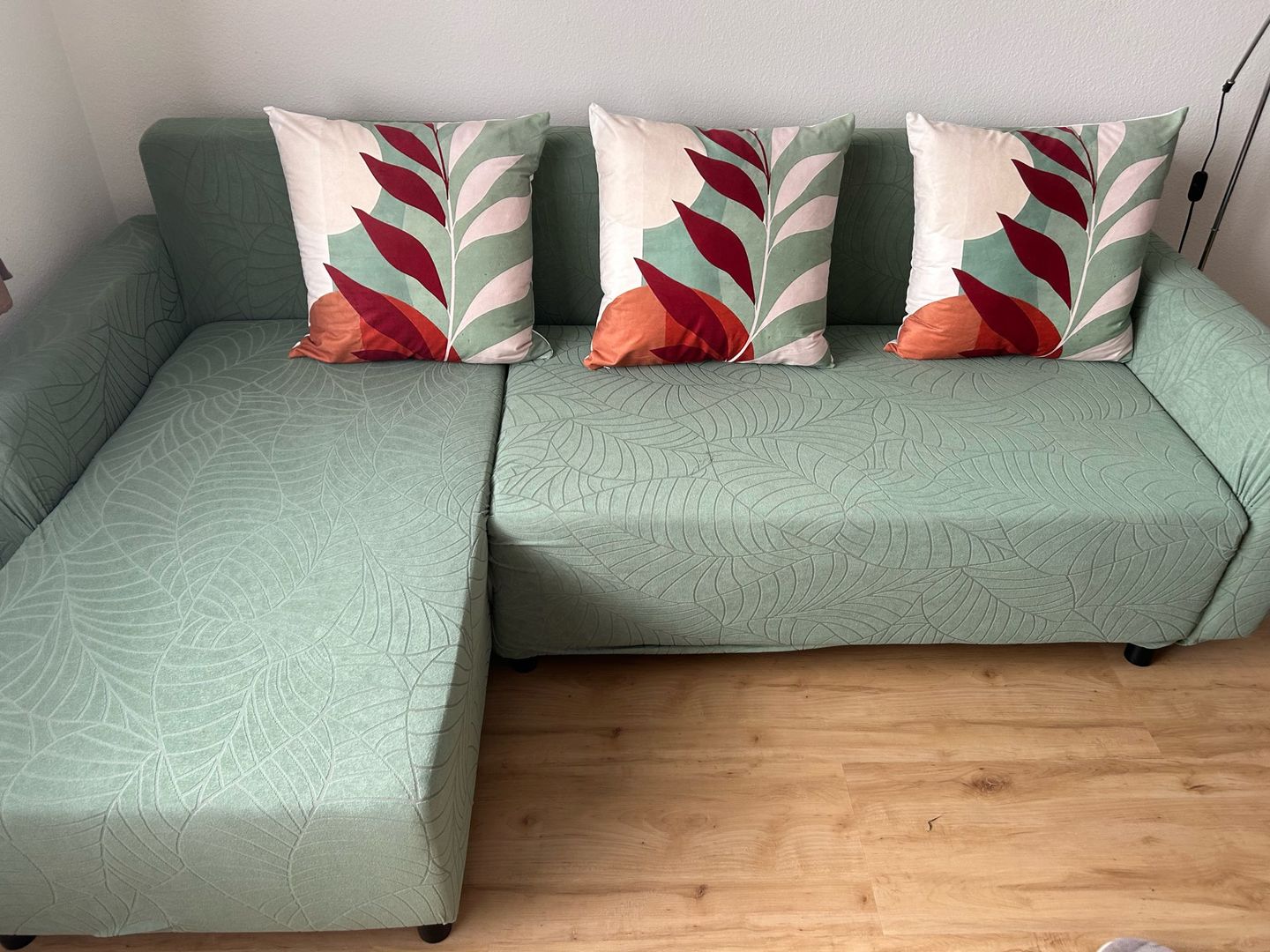 Customer photo review of Thick Jacquard Leaf Pattern Sofa Cover For Living Room