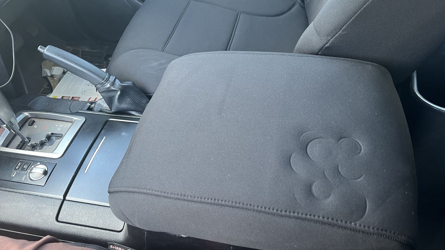 Customer photo review of Sharkskin Seat Covers- Suitable for Toyota Landcruiser 200 Series GXL (11.2007-06.2021)