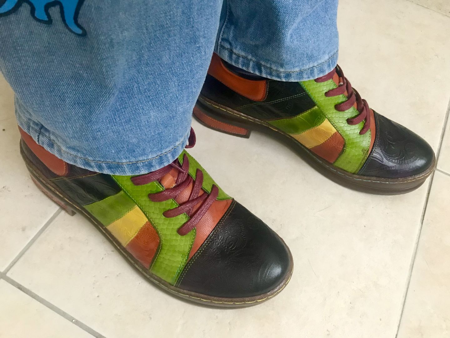 Customer photo review of Retro Hand-polished Rainbow Flat Shoes