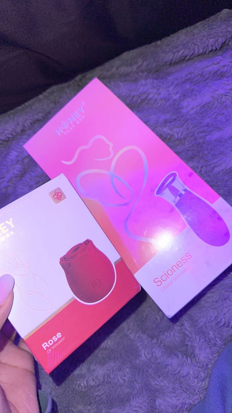 Customer photo review of SCIONESS Sucking and Licking Clitoral Stimulator