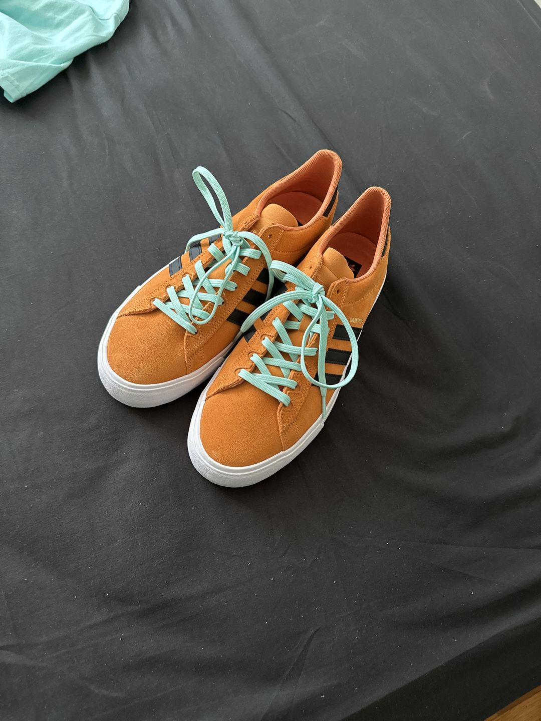 Customer photo review of Flat Standard Shoe Laces - Solids