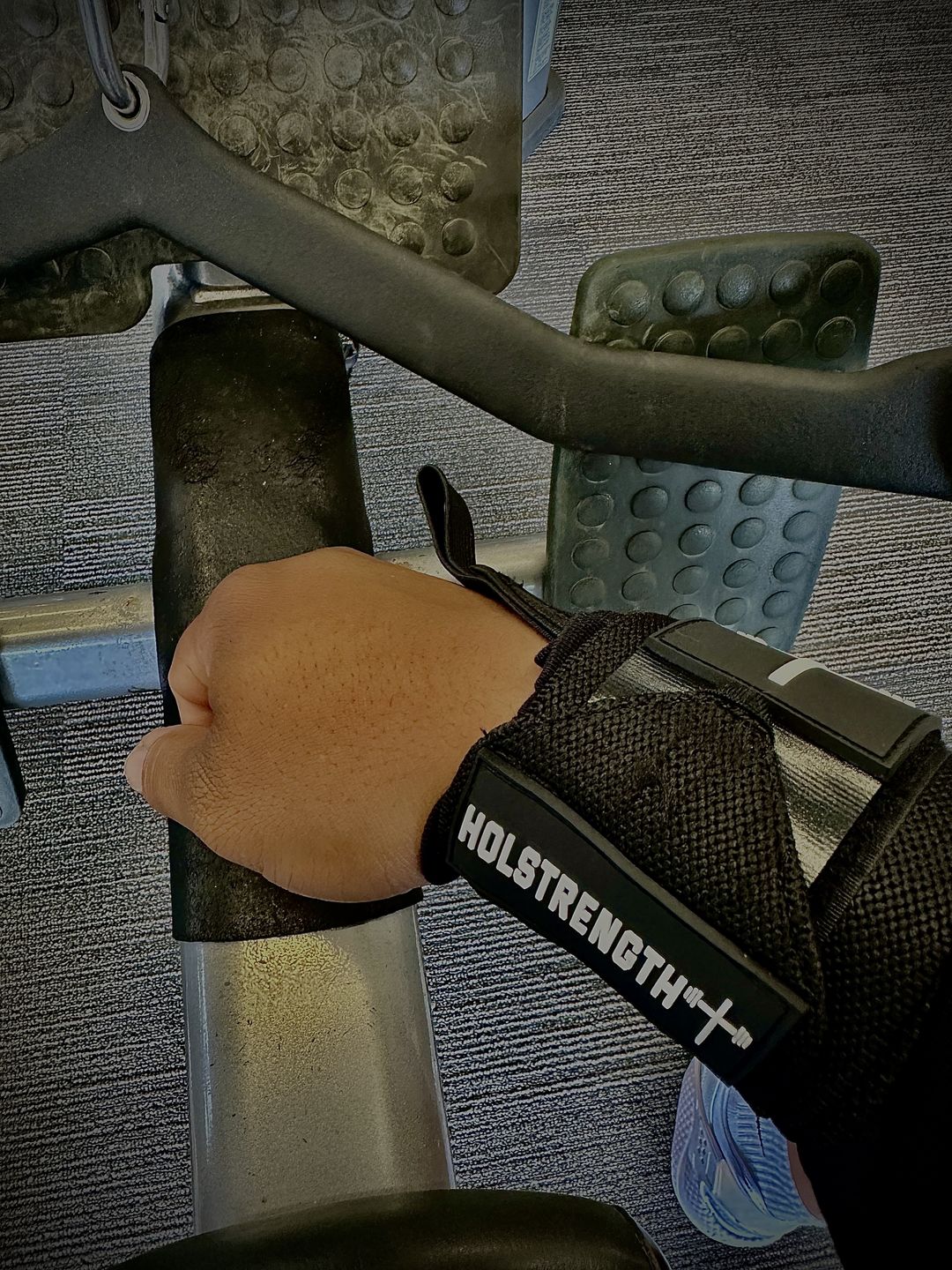 Customer photo review of HolStrength Wrist Wraps 18"