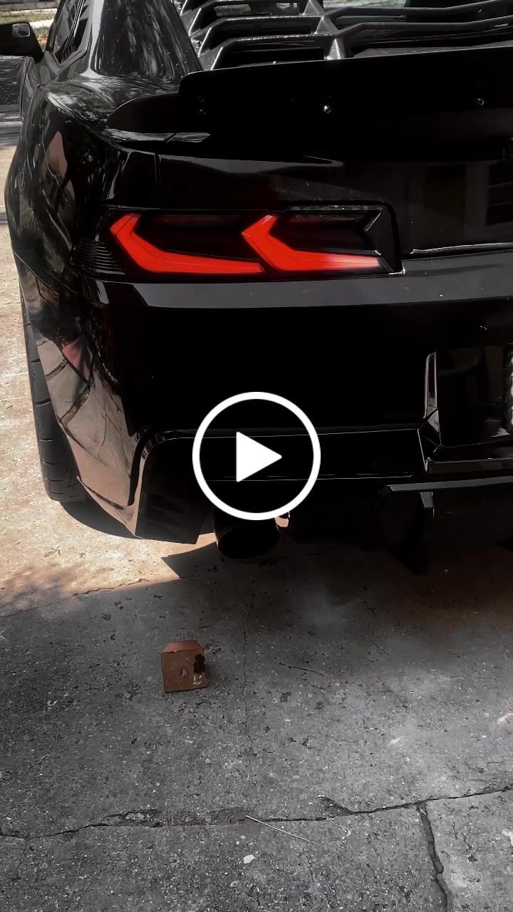 Customer video review of 2014-2015 Chevy Camaro Evo Style Shark Fins Rear Diffuser Quad/Single Tips