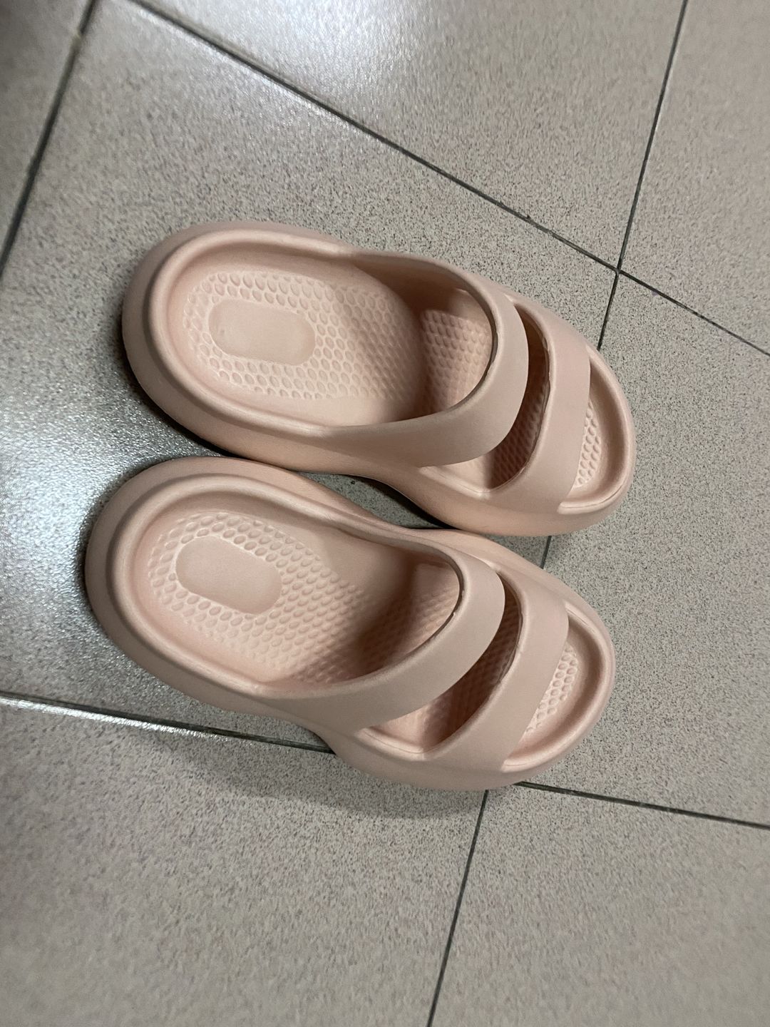 Customer photo review of Comfii™ Wide Slide