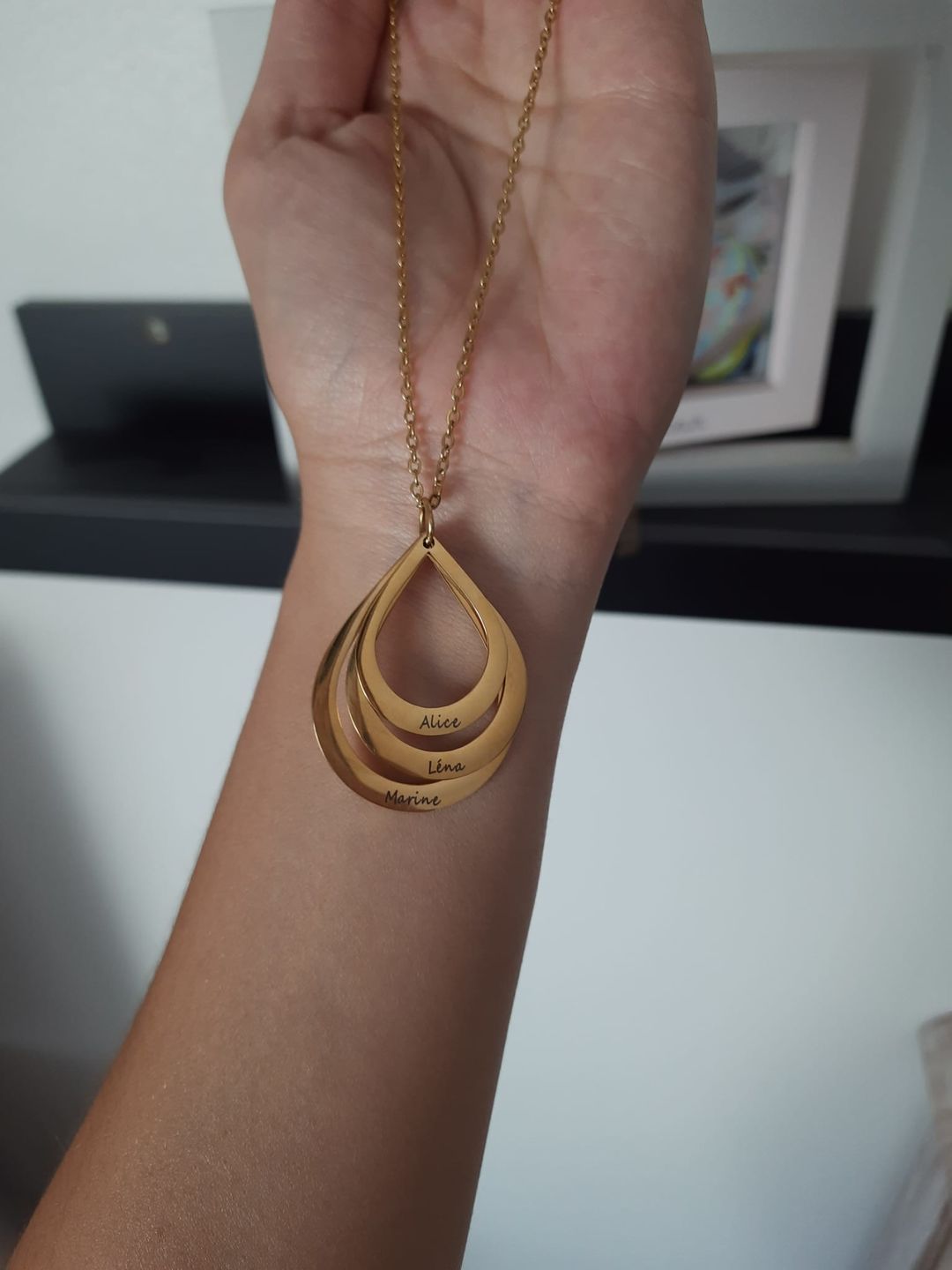 Customer photo review of Collier 3 gouttes d'eau à personnaliser