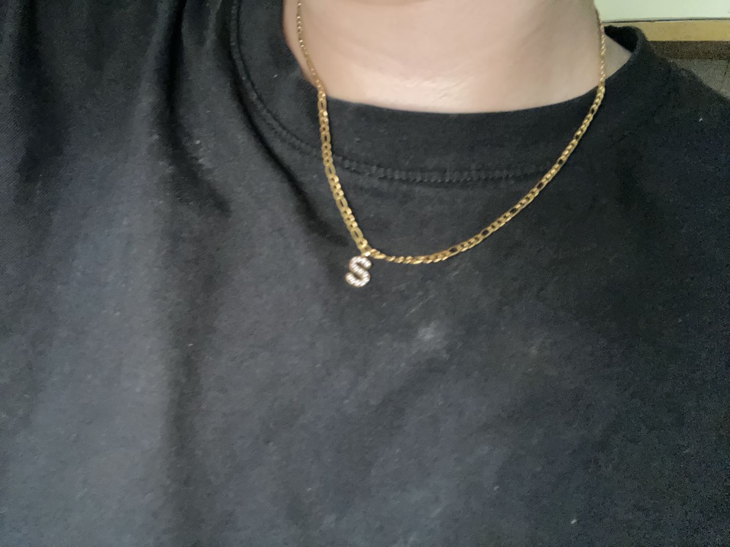 Customer photo review of Classic Letter Halskette | 18K vergoldet