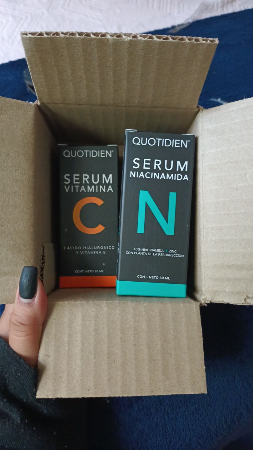 Customer photo review of Kit Los Esenciales (47% OFF) - Serum de Vitamina C 30ml + Serum de Niacinamida 30ml + Serum de Ácido Hialurónico 30ml