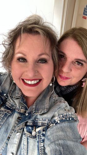 Customer photo review of Manifesting Magnetic Lashes