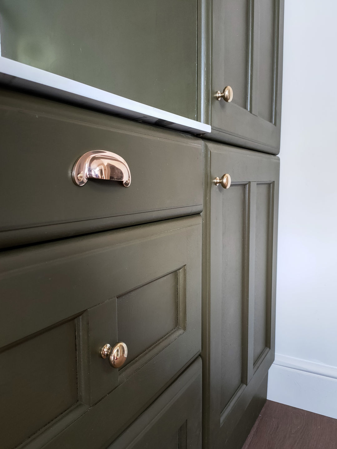 Customer photo review of Classic Polished Brass Cupboard Handles
