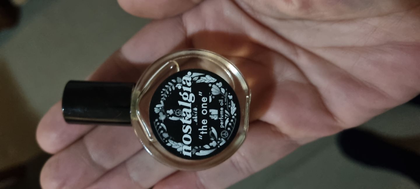 Customer photo review of "The One" Perfume Oil
