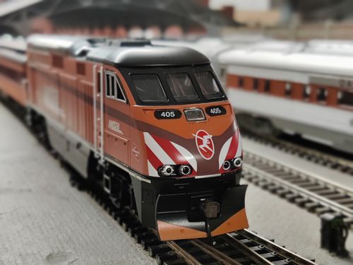 Customer photo review of Athearn ATH64729 HO RTR F59PHI w/DCC & Sound, METX #405