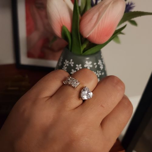 Customer photo review of “Anitta” Ring