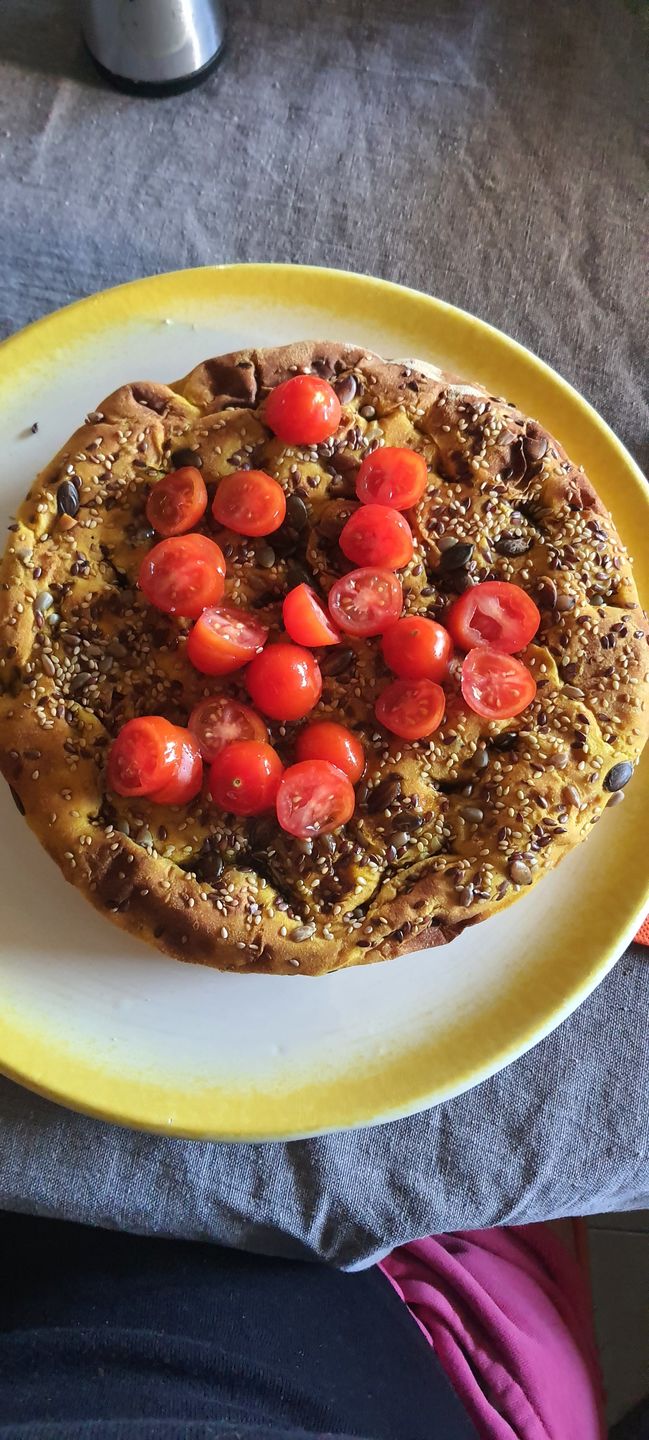 Customer photo review of Focaccia alla Curcuma con Semi Misti