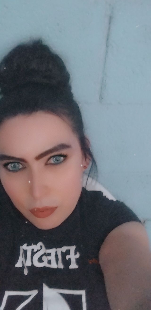 Customer photo review of Wildcat Green Prescription Colored Contact Lenses