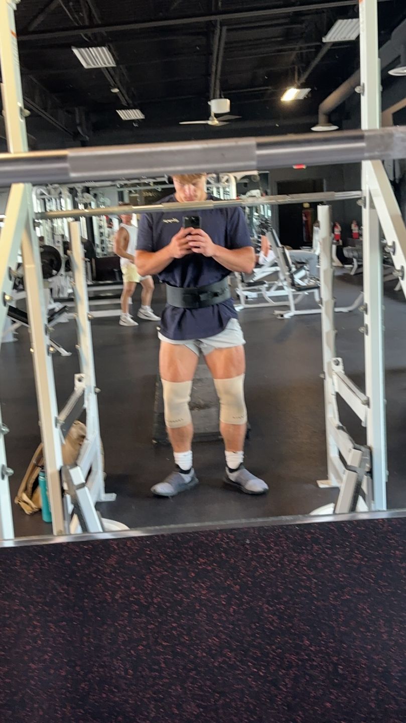 Customer photo review of 914 Knee Sleeves