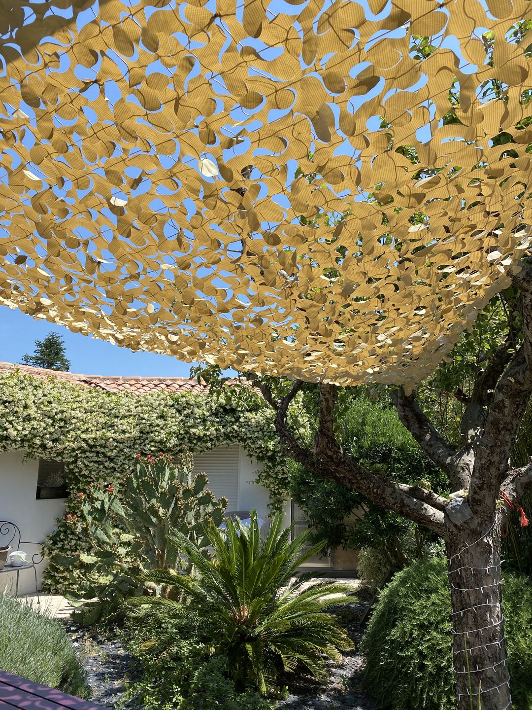 Customer photo review of Filet de camouflage triangulaire sable