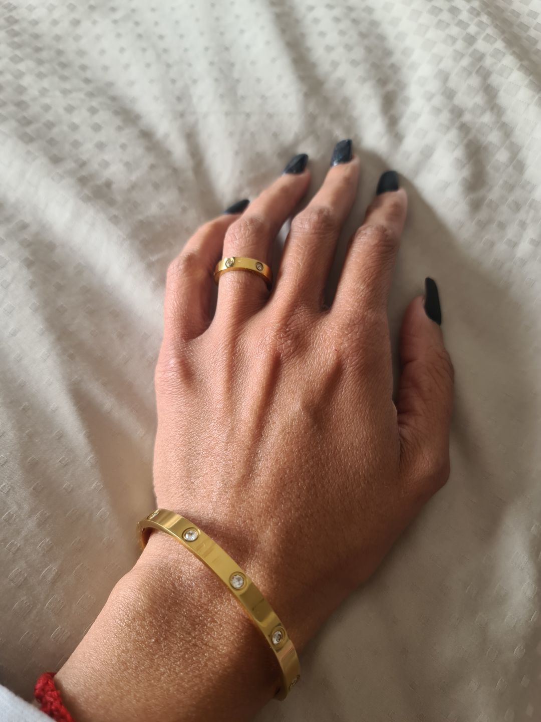 Customer photo review of IT’S DESIGNER BRACELETS | Tarnish Free | Stainless Steel | Bracelet (1 piece)