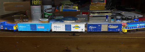 Customer photo review of Athearn ATH26745 HO 50' FMC Box, RND/ATH/Genesis (3)