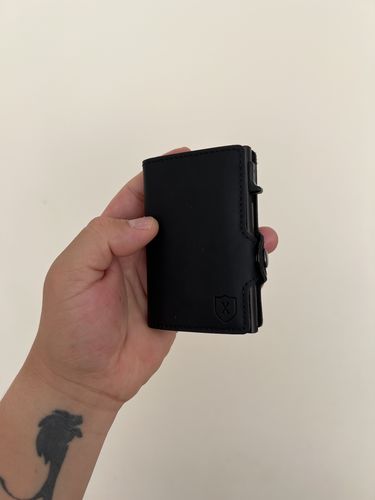 Customer photo review of Full Black