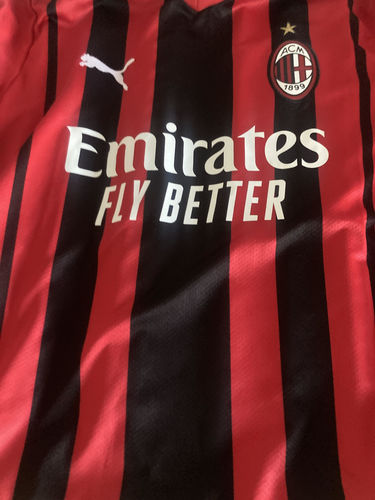 Customer photo review of MAGLIA MILAN SPECIAL EDITION CAMPIONE SERIE A TIM 2021/24