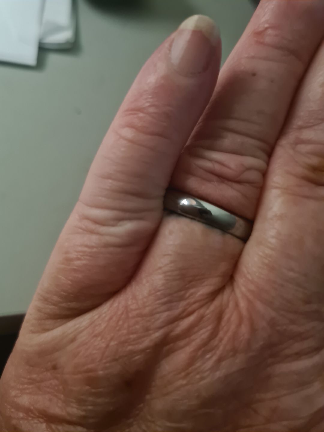 Customer photo review of Original 4mm Wonder Ring