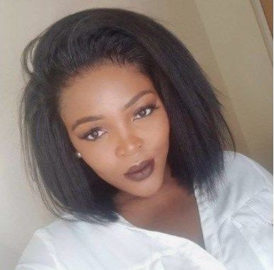 Customer photo review of 4C Edges | Luvwin 180% Density Deep Side Parted Undetectable Pre-cut Lace Glueless Kinky Straight Bob Wig