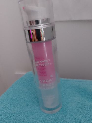 Customer photo review of Y-PGA Emulsion pour le visage, Sans Parfum
