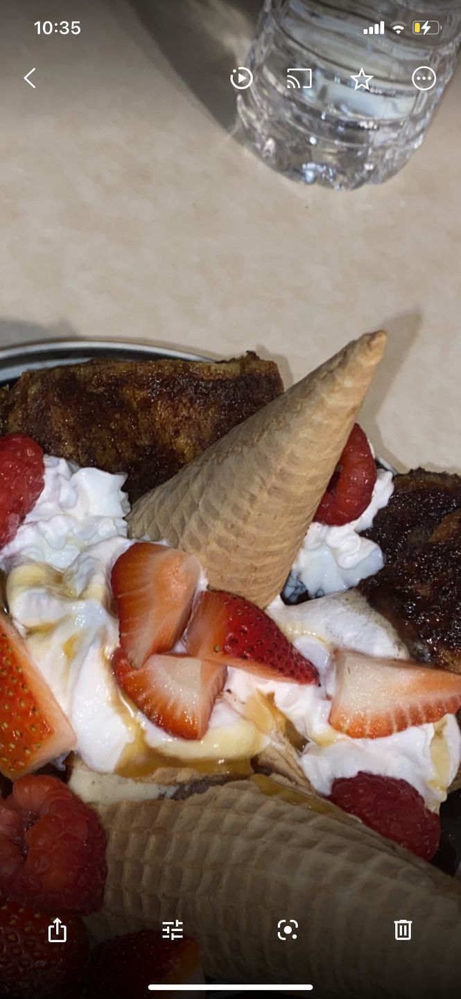 Customer photo review of CONED - STRAWBERRY SHORTCAKE EDIBLES | 150MG