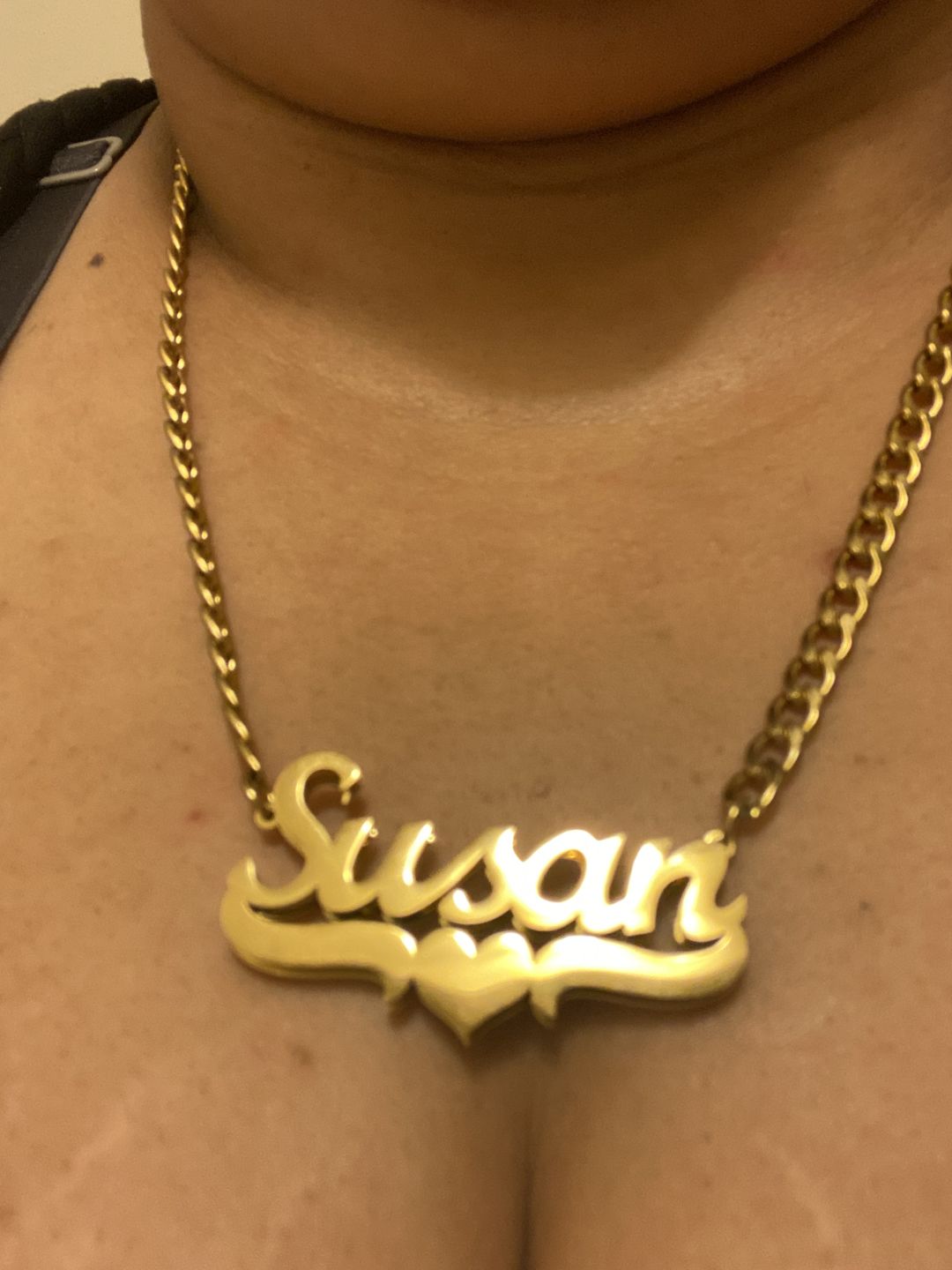 Customer photo review of Classic Heart Bar 3D Plated Name Necklace