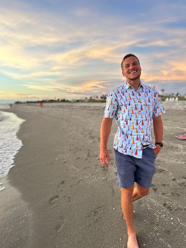 Customer photo review of Super Stretch - Sailin Away Hawaiian Shirt