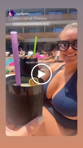 Customer video review of Yara Top