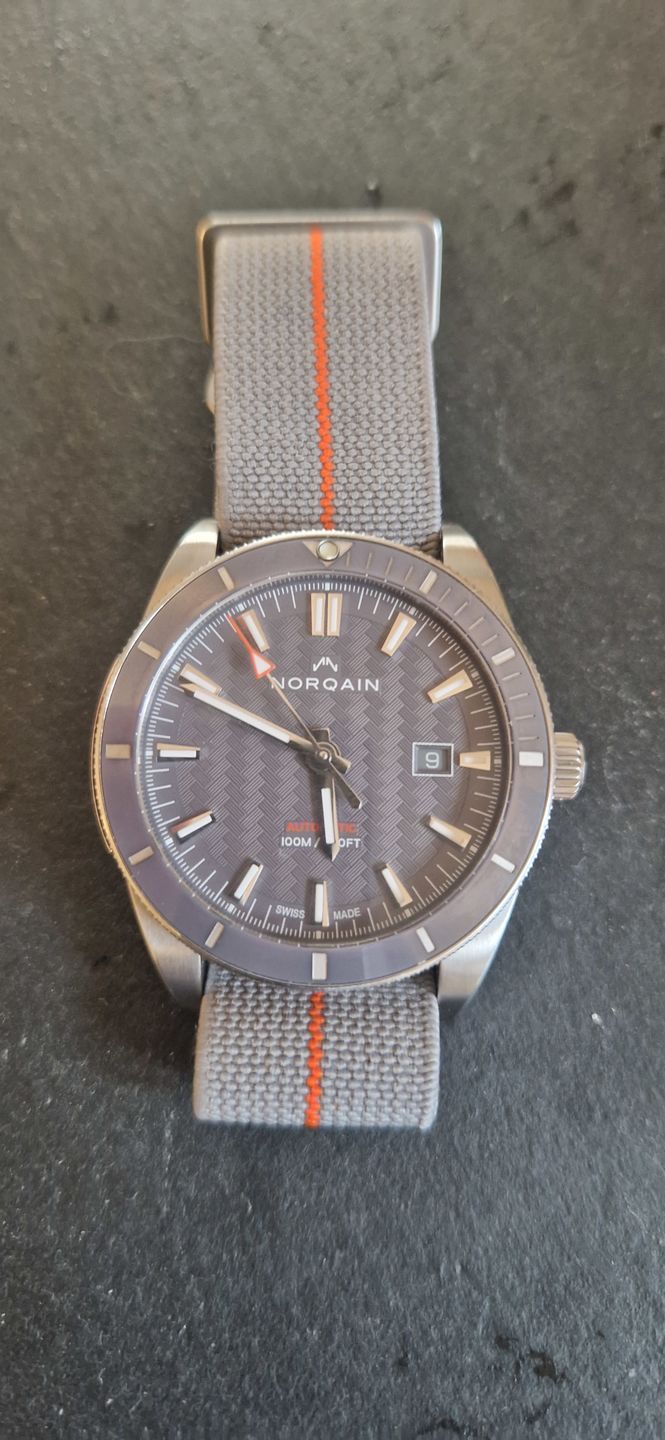 Customer photo review of Marine Nationale Military Style Elastic Strap - Grey & Orange