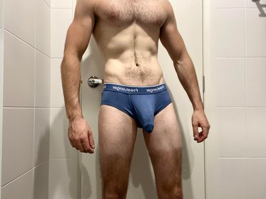 Customer photo review of FreeLonger Men's Comfy Separate Big Pouch Briefs